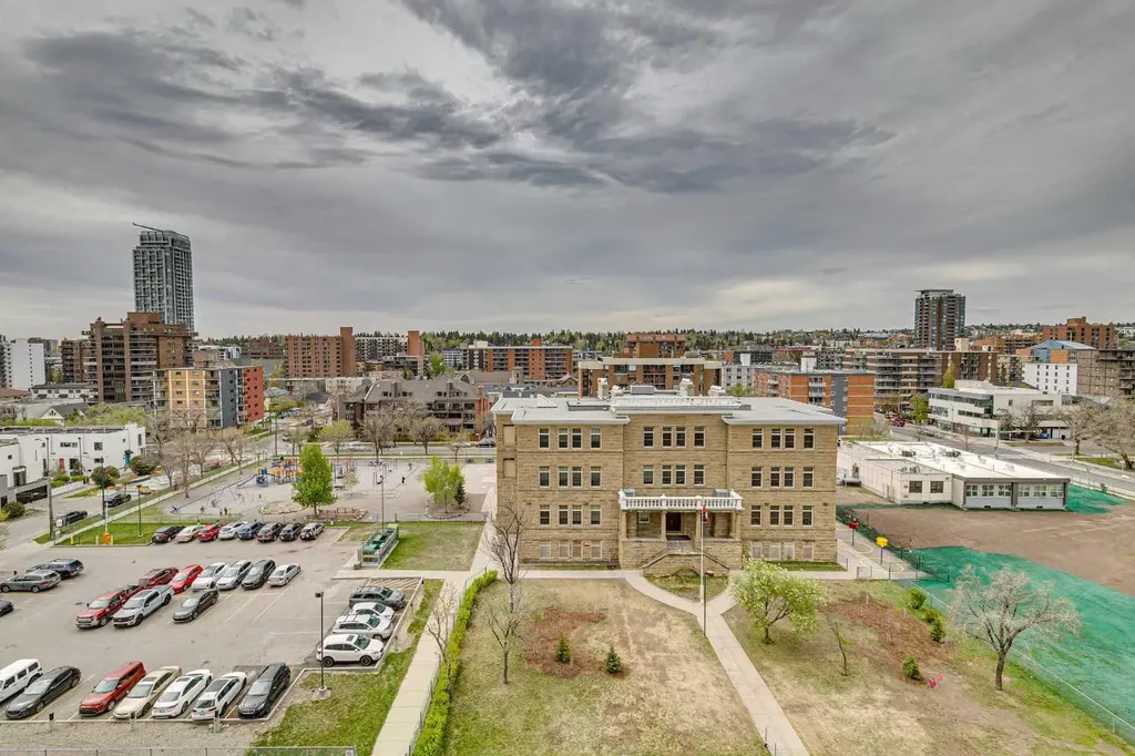 1118 12 Avenue SW Calgary AB T2R 0P4