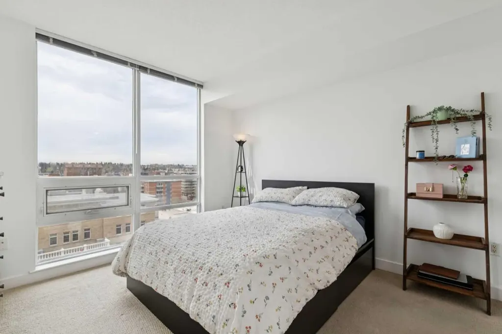 1118 12 Avenue SW Calgary AB T2R 0P4