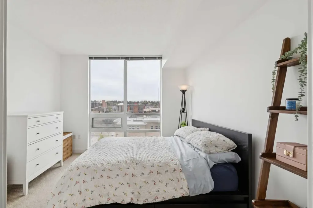 1118 12 Avenue SW Calgary AB T2R 0P4