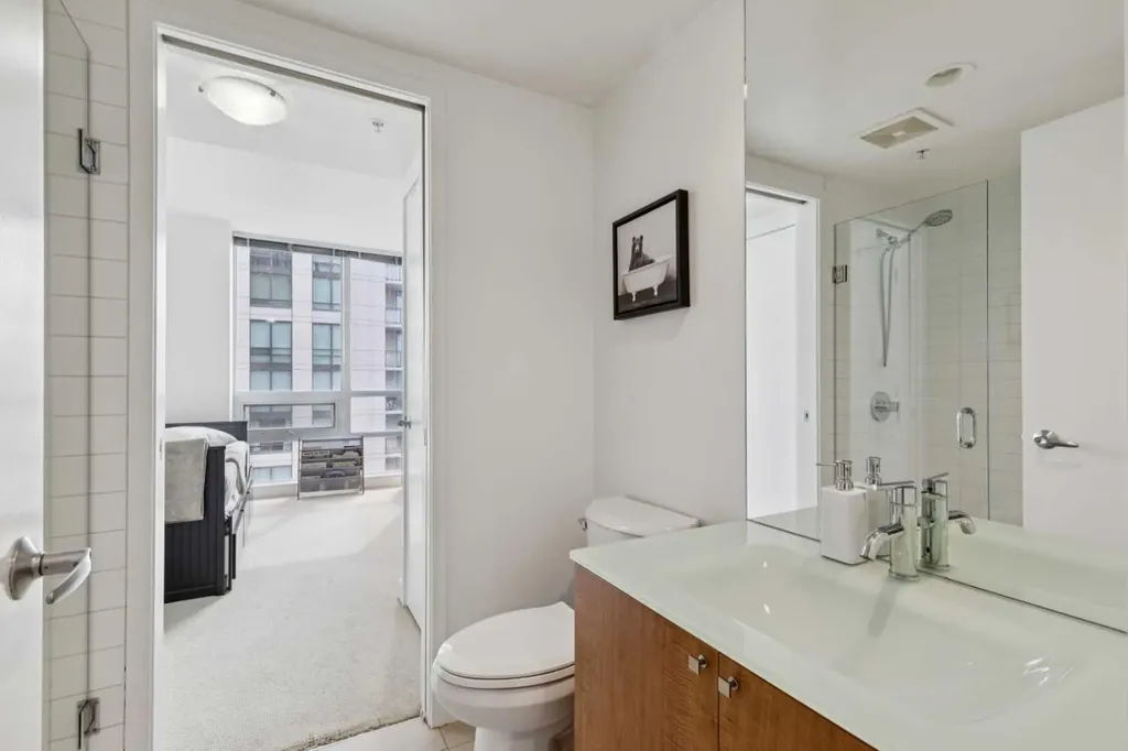 1118 12 Avenue SW Calgary AB T2R 0P4