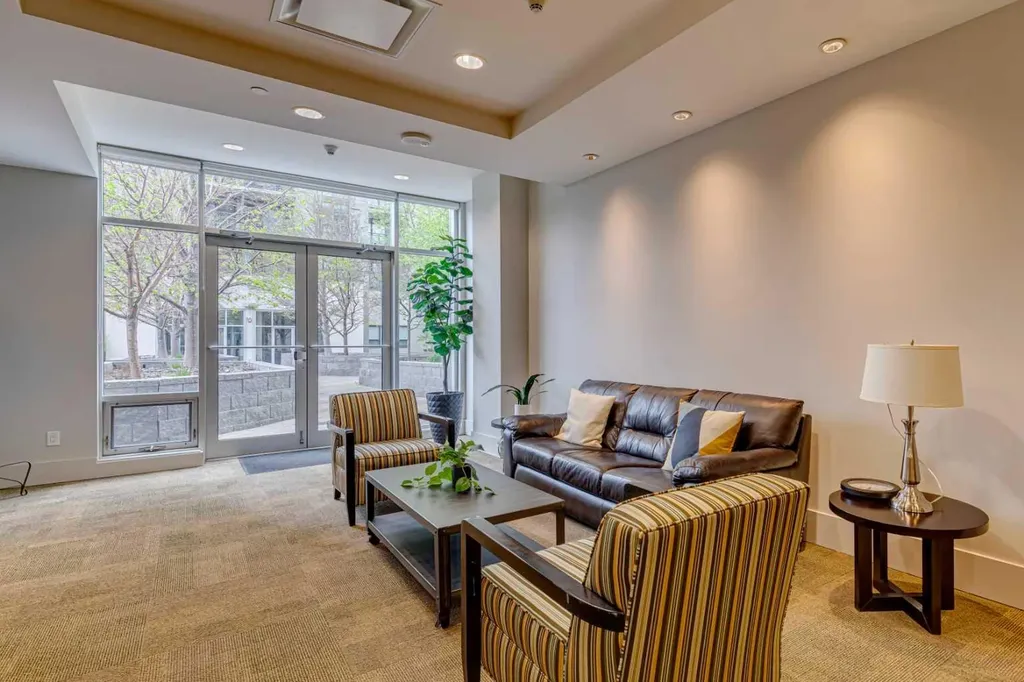1118 12 Avenue SW Calgary AB T2R 0P4