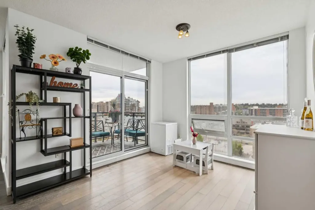 1118 12 Avenue SW Calgary AB T2R 0P4