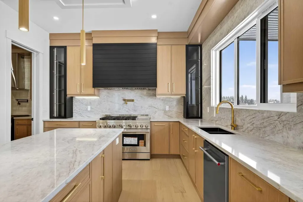 960 South Shore Terrace Chestermere AB T1X 2S2