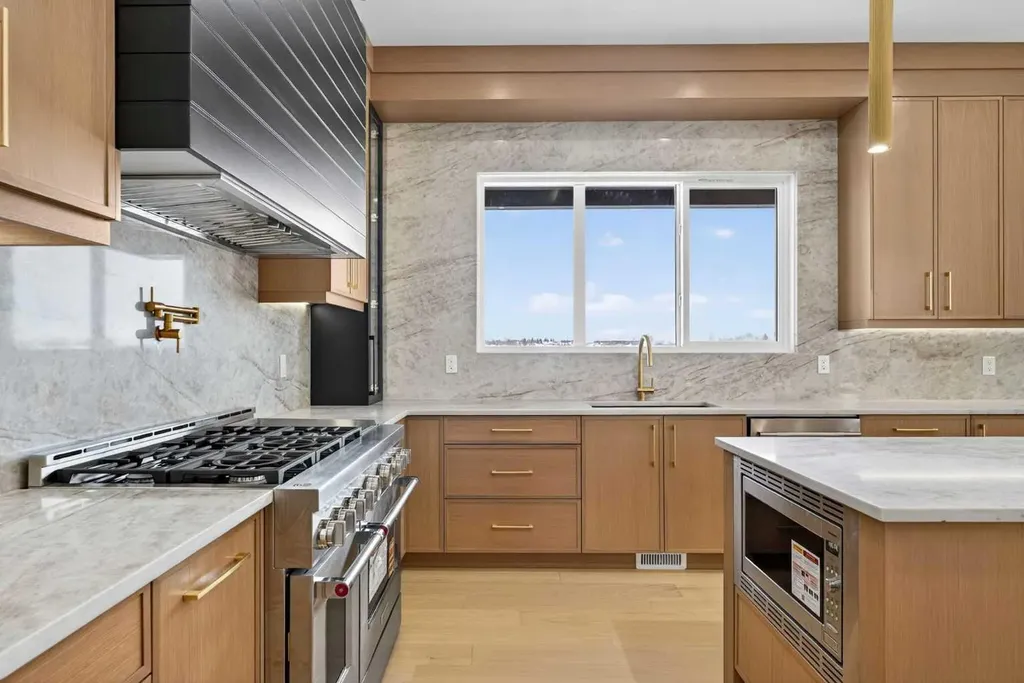 960 South Shore Terrace Chestermere AB T1X 2S2
