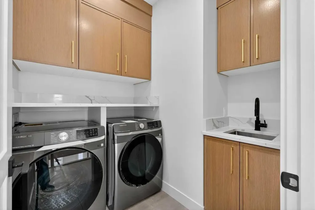 960 South Shore Terrace Chestermere AB T1X 2S2