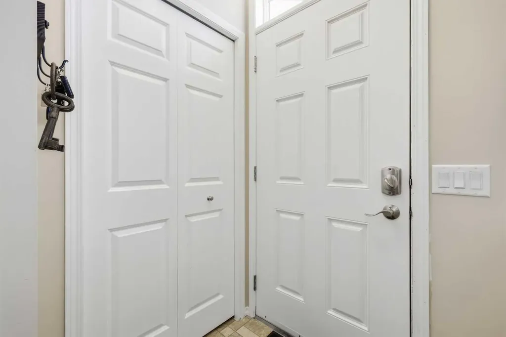 270 Elgin Way SE Calgary AB T2Z 4T4