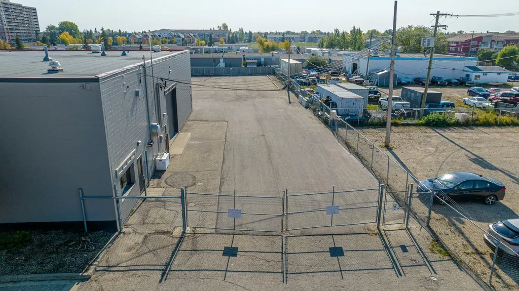9717 97 Avenue Grande Prairie AB T8V 6L9