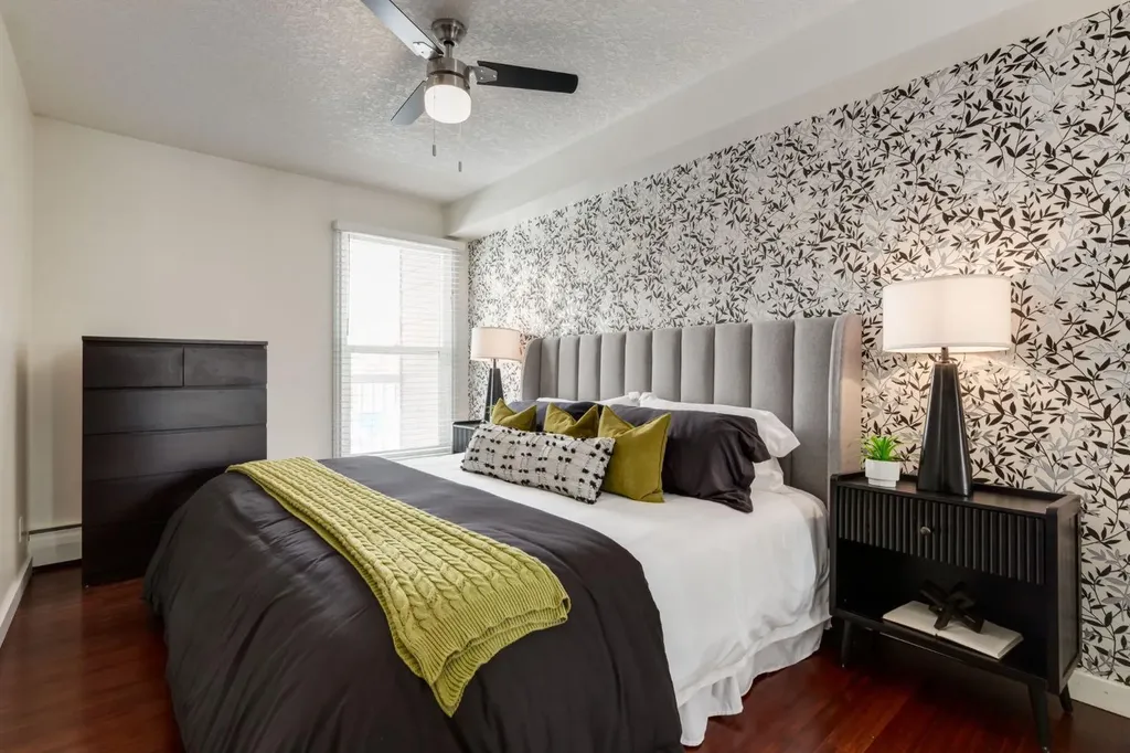 308 24 Avenue SW Calgary AB T2S 0K2