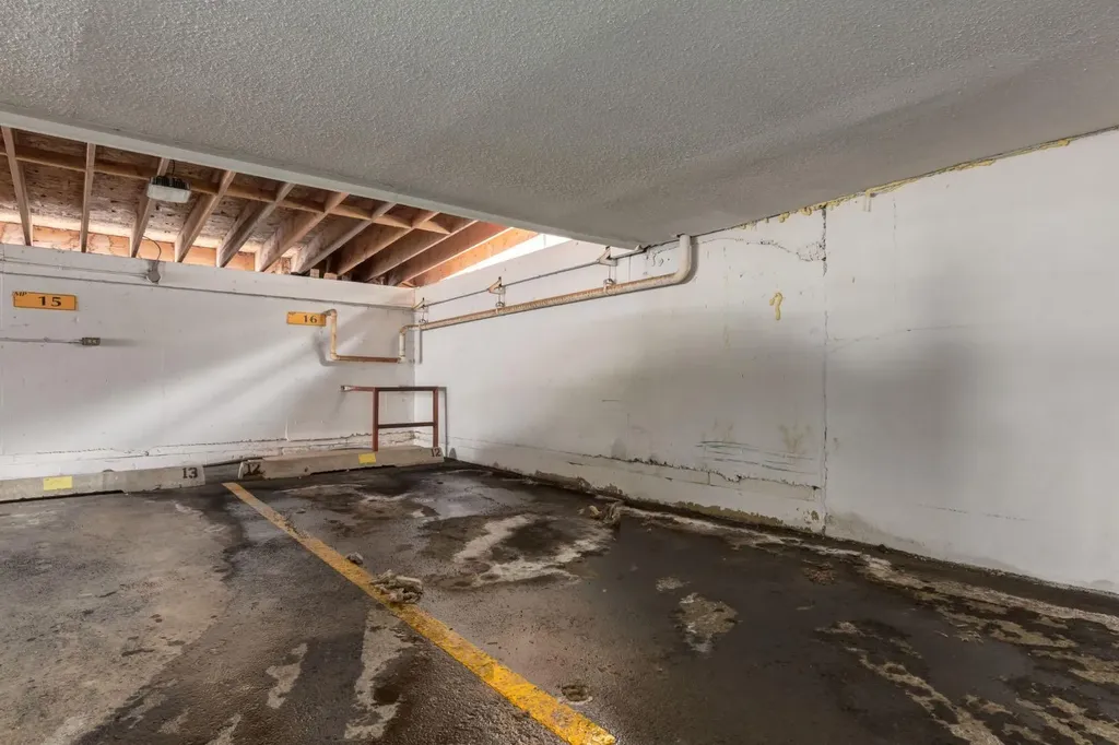 308 24 Avenue SW Calgary AB T2S 0K2