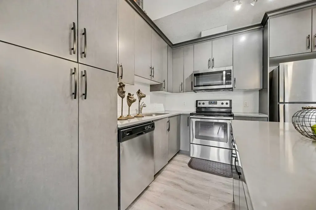 117 Livingston Common NE Calgary AB T3P 1K1