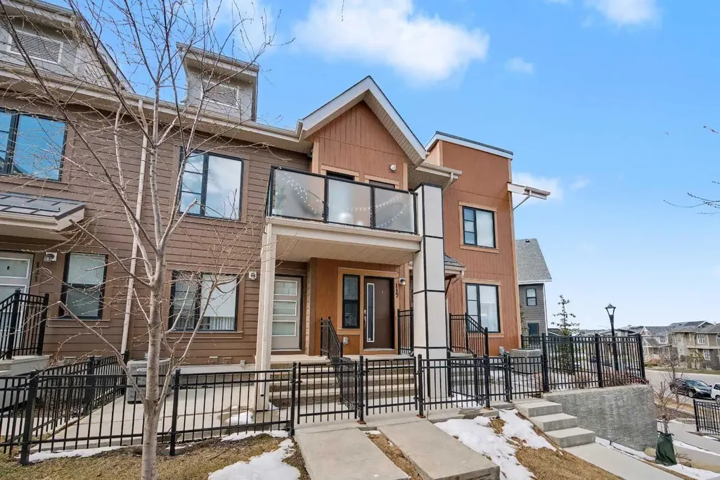117 Livingston Common NE Calgary AB T3P 1K1
