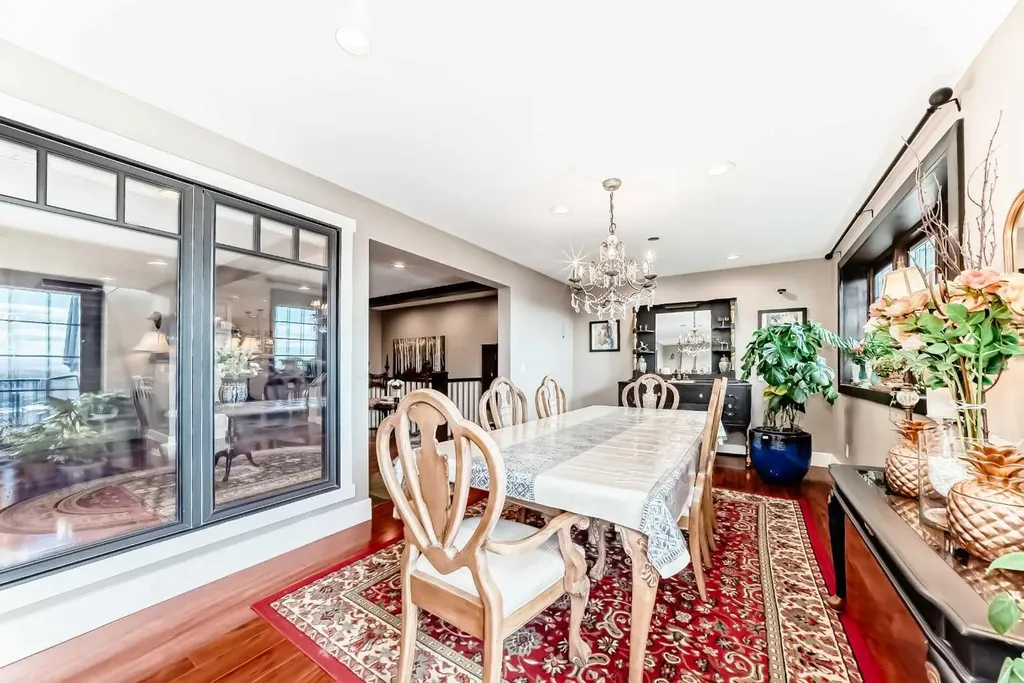 10909 Eamon Road NW Calgary AB T3G 5H2