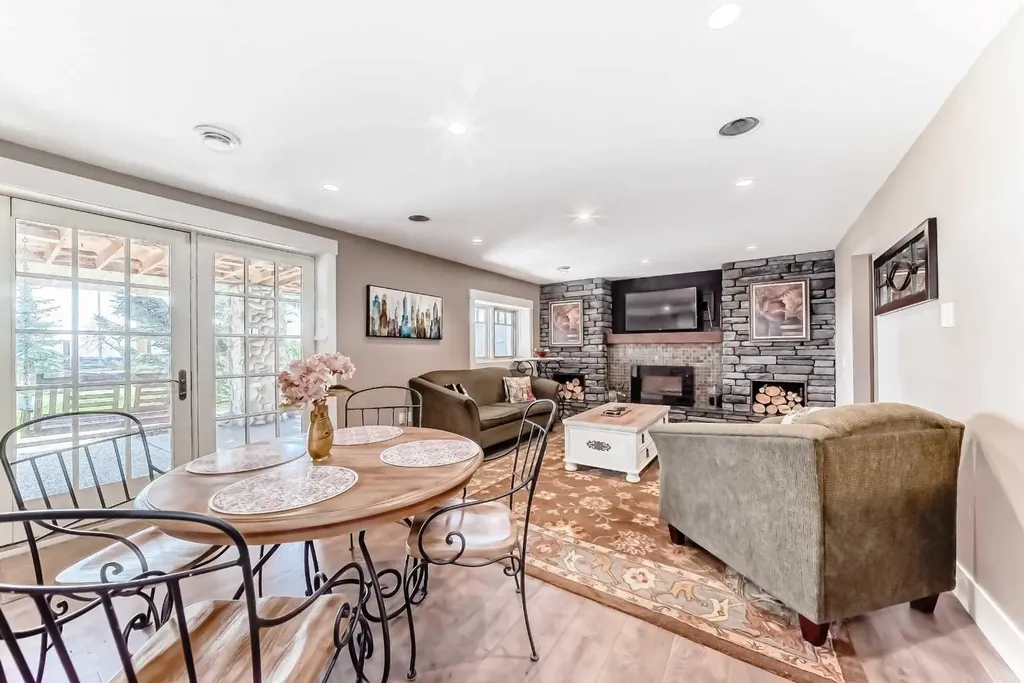 10909 Eamon Road NW Calgary AB T3G 5H2