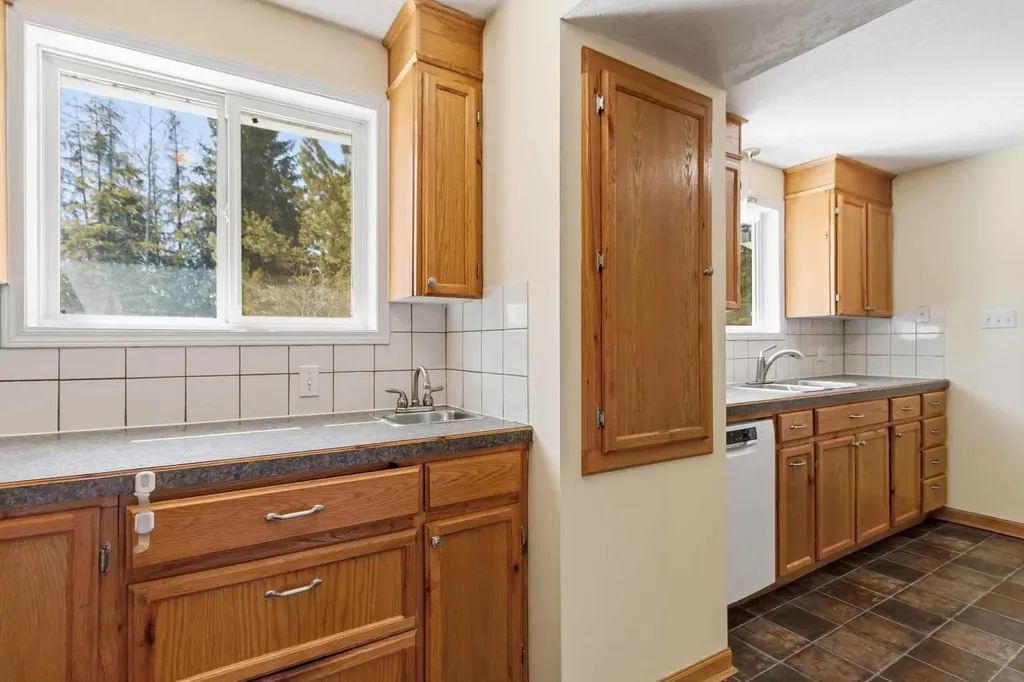 126 Community Lane Saprae Creek AB T9H 5B4
