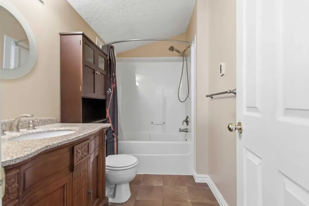 126 Community Lane Saprae Creek AB T9H 5B4