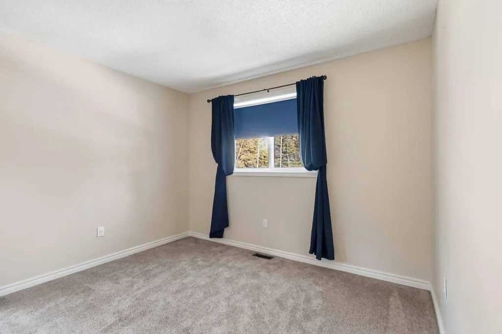 126 Community Lane Saprae Creek AB T9H 5B4
