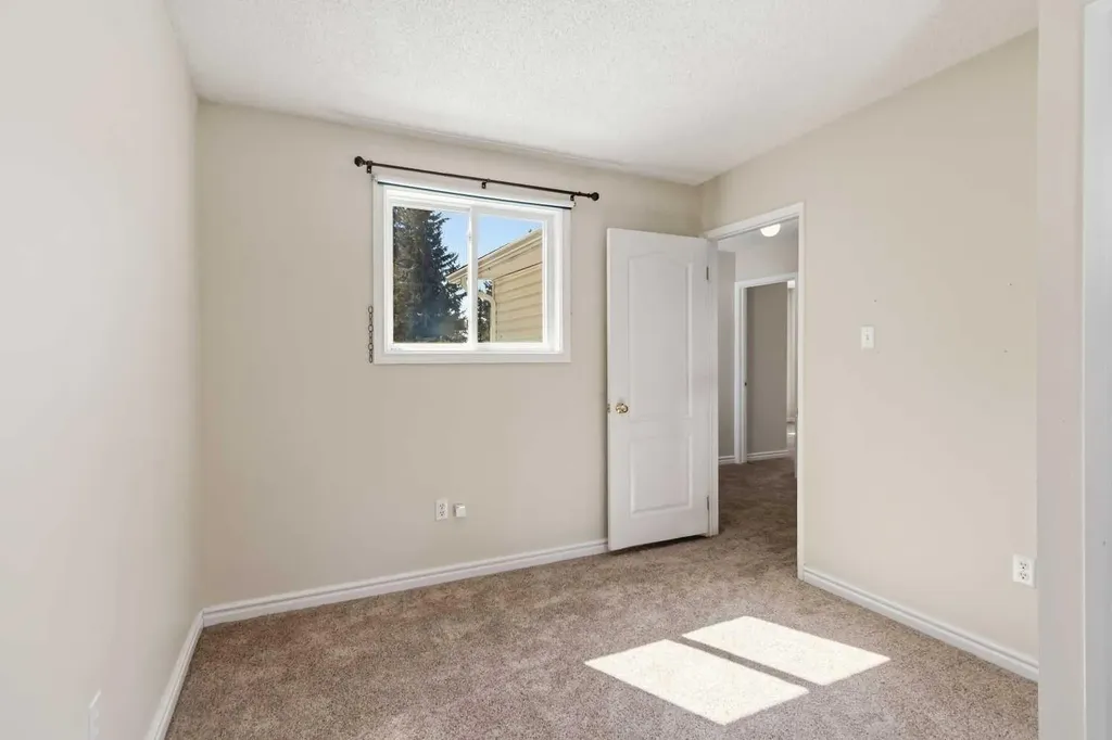 126 Community Lane Saprae Creek AB T9H 5B4