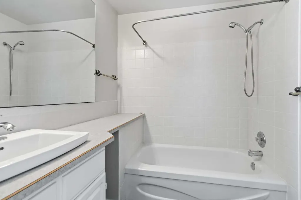 126 Community Lane Saprae Creek AB T9H 5B4