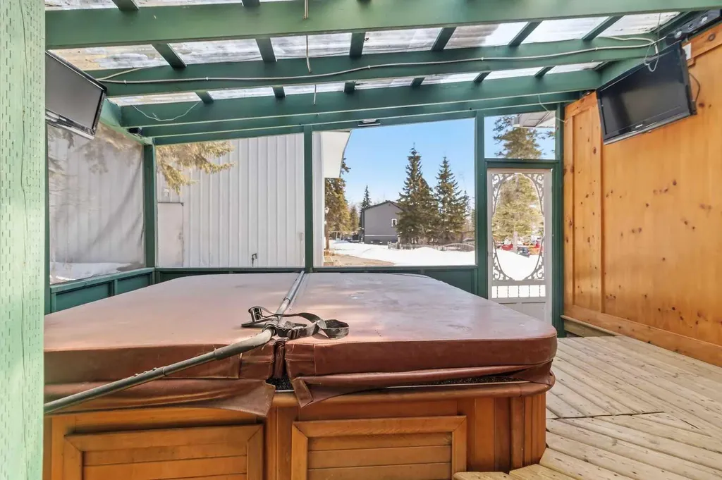 126 Community Lane Saprae Creek AB T9H 5B4