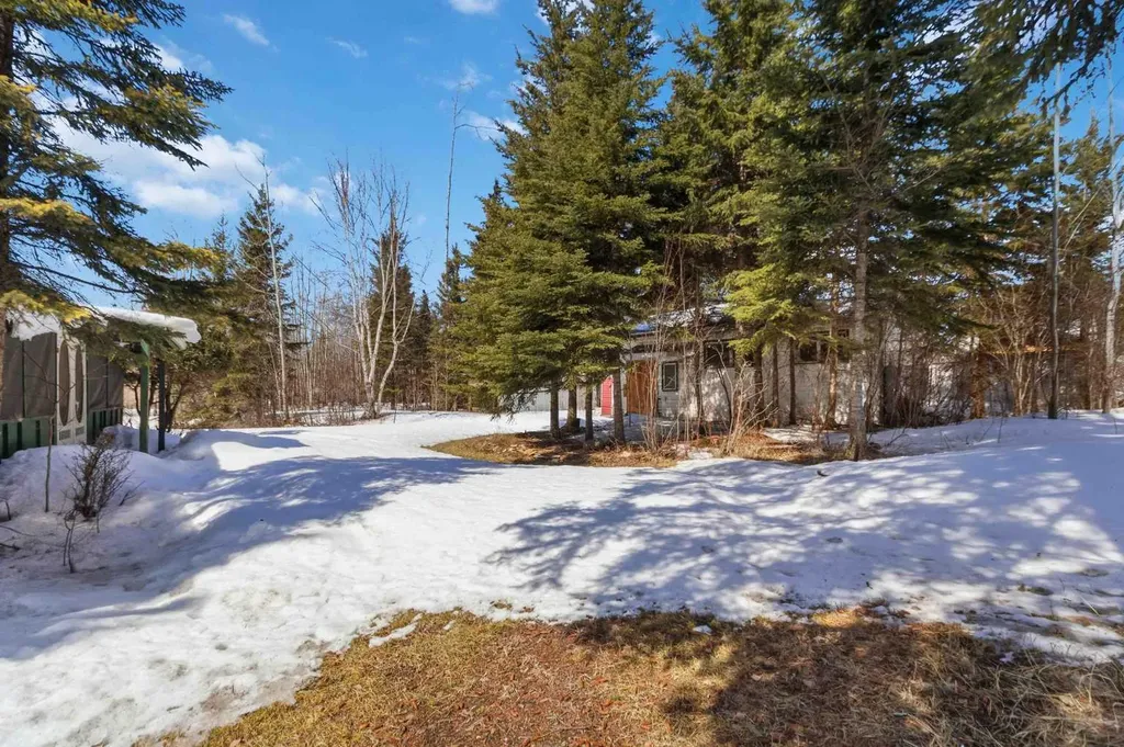 126 Community Lane Saprae Creek AB T9H 5B4