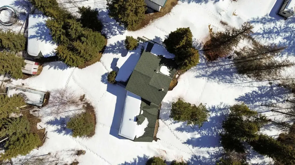 126 Community Lane Saprae Creek AB T9H 5B4