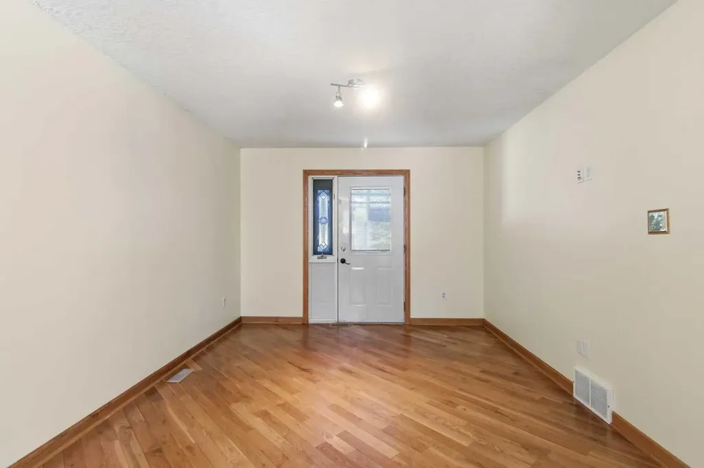 126 Community Lane Saprae Creek AB T9H 5B4