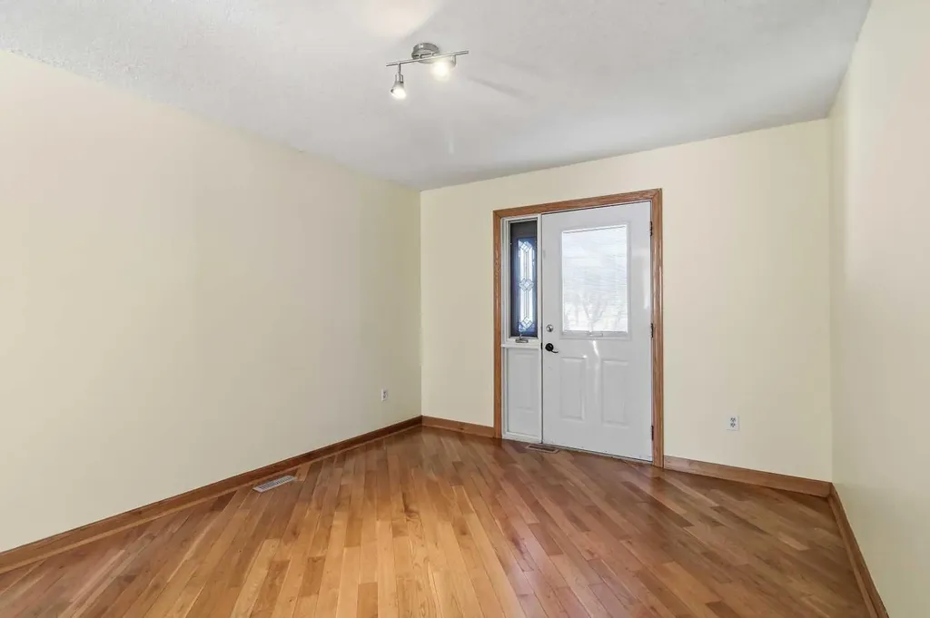 126 Community Lane Saprae Creek AB T9H 5B4