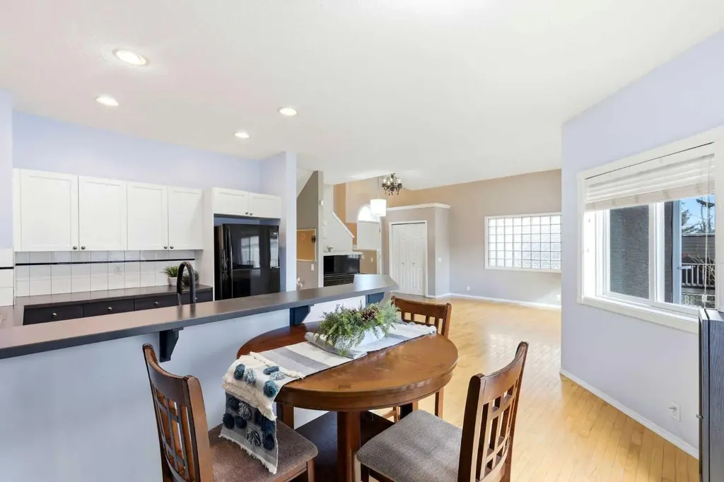 45 Patterson Hill SW Calgary AB T3H 2E6