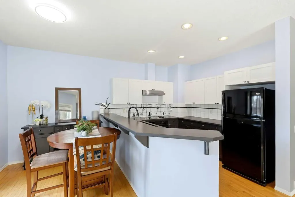 45 Patterson Hill SW Calgary AB T3H 2E6