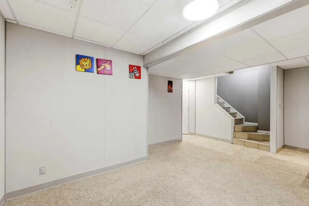 45 Patterson Hill SW Calgary AB T3H 2E6