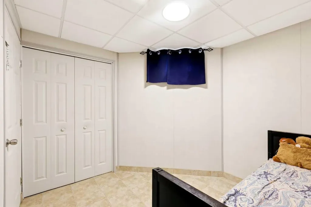 45 Patterson Hill SW Calgary AB T3H 2E6