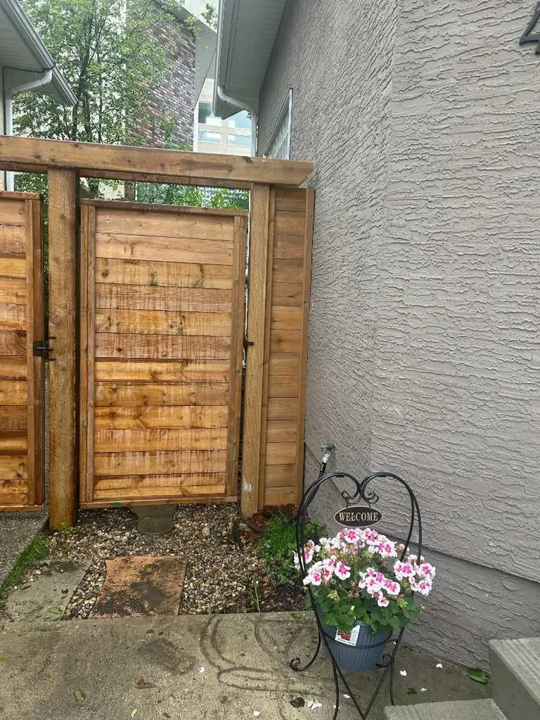 45 Patterson Hill SW Calgary AB T3H 2E6