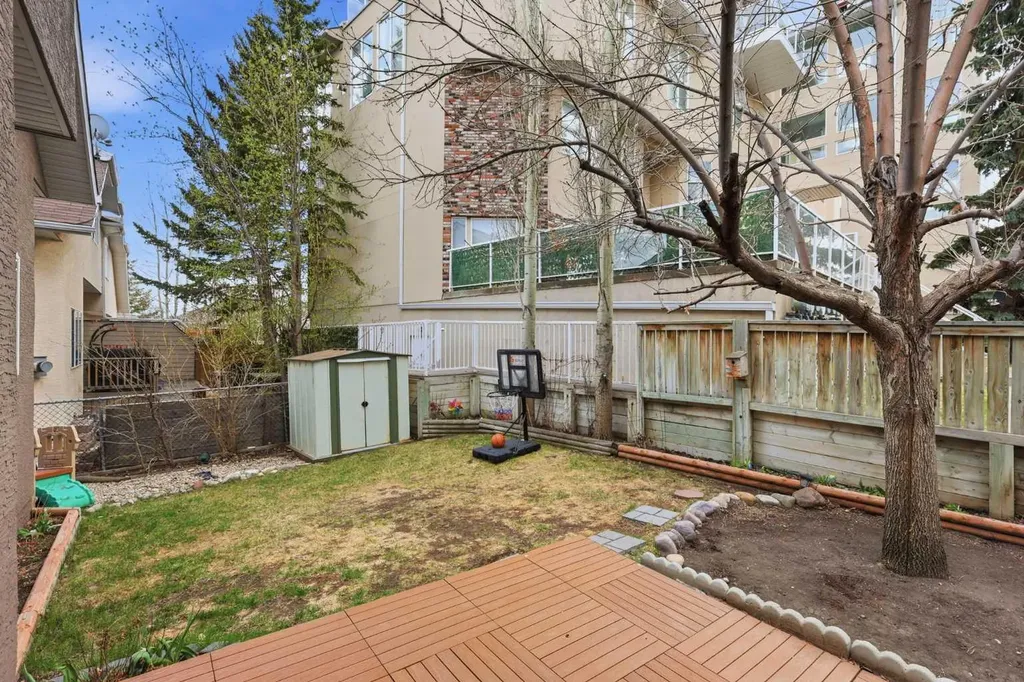 45 Patterson Hill SW Calgary AB T3H 2E6