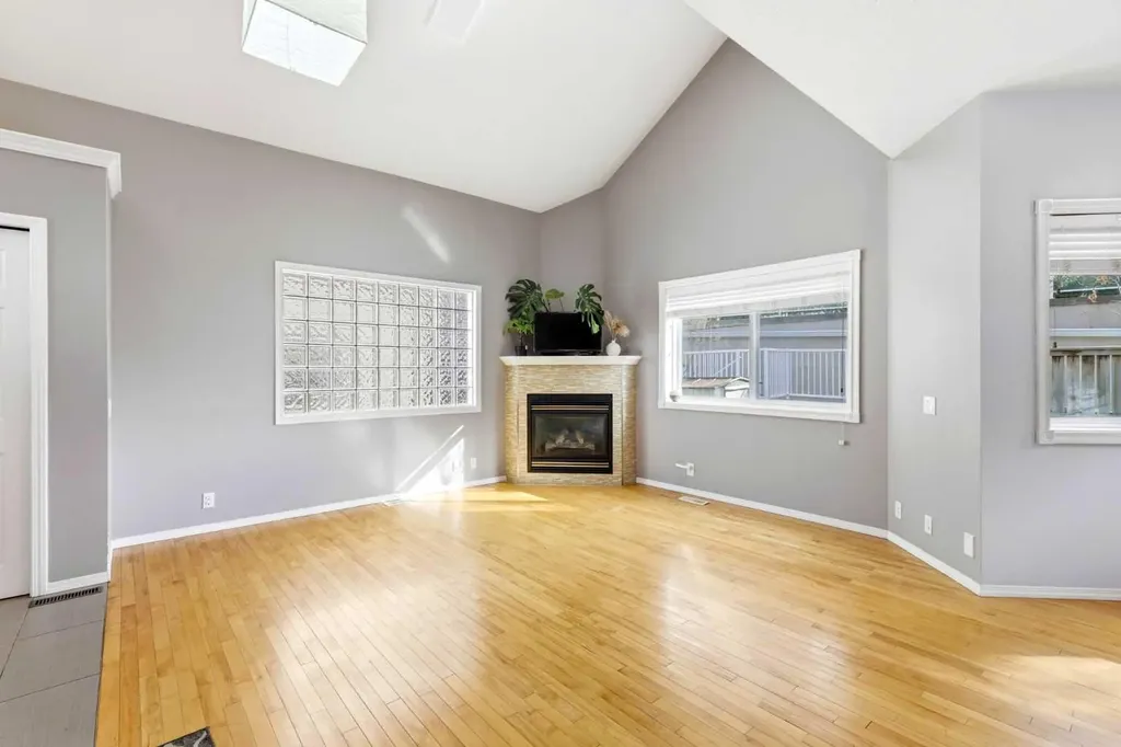45 Patterson Hill SW Calgary AB T3H 2E6