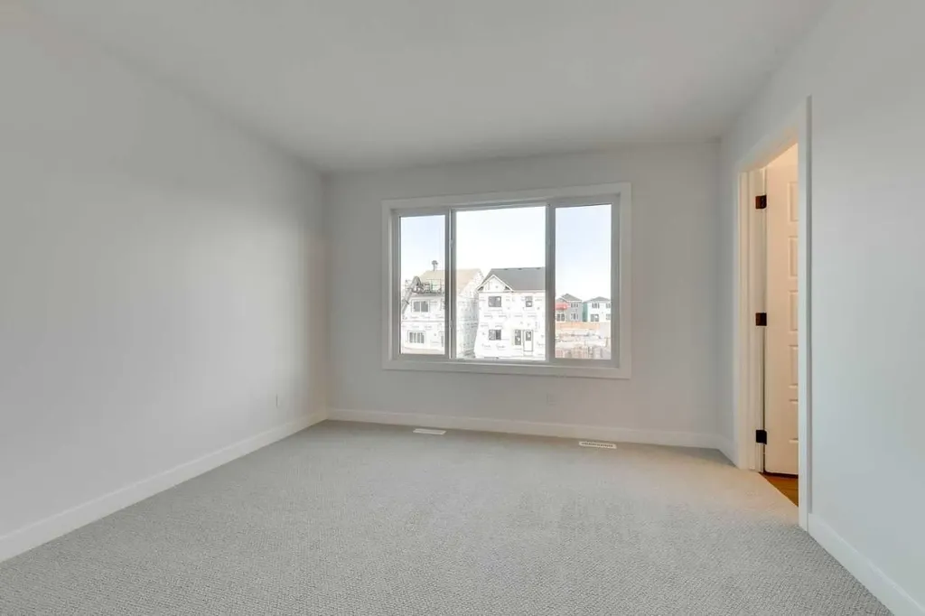 182 Lanark Gate SE Airdrie AB T4A 3R7