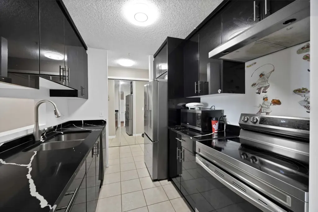 55 Arbour Grove Close NW Calgary AB T3G 4K3