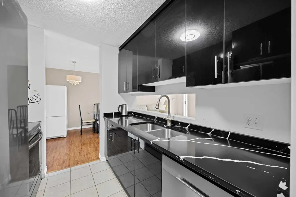55 Arbour Grove Close NW Calgary AB T3G 4K3