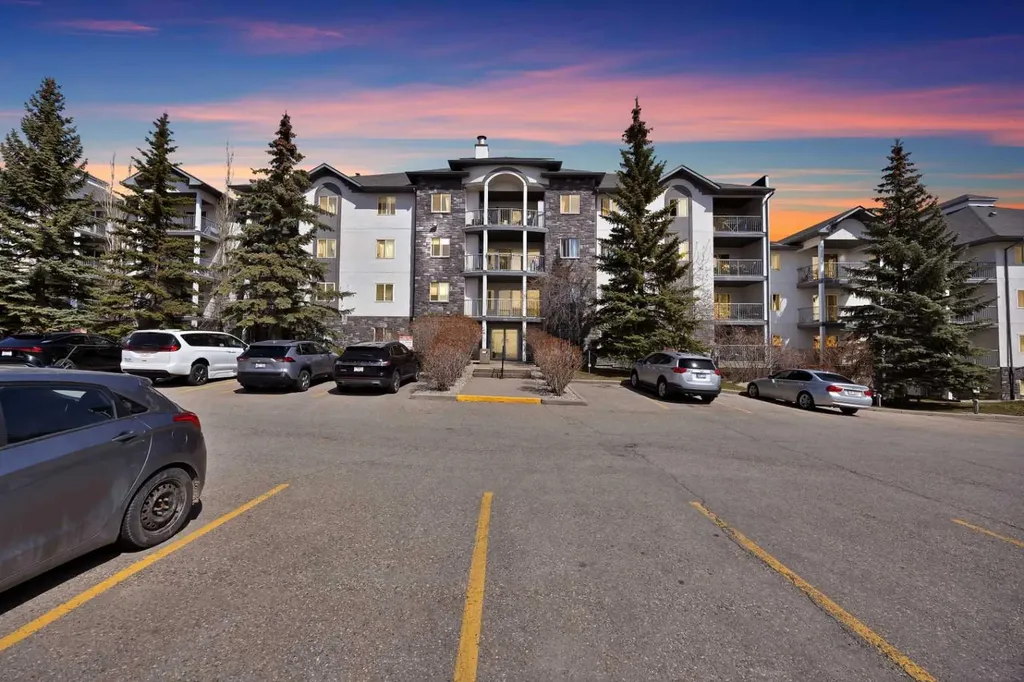 55 Arbour Grove Close NW Calgary AB T3G 4K3
