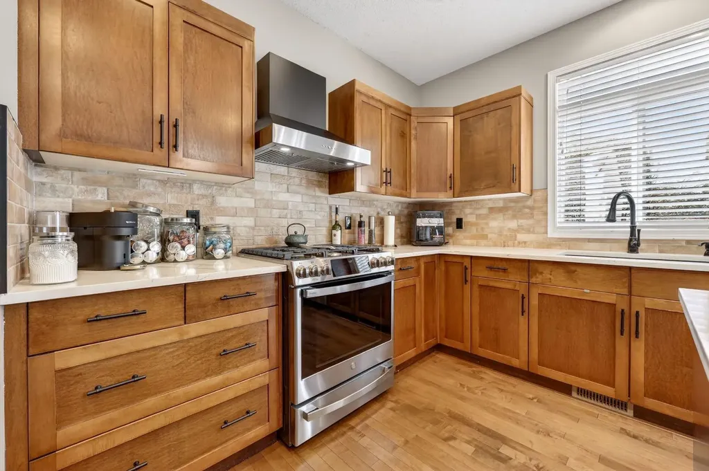 222 West Creek Mews Chestermere AB T1X 1S1