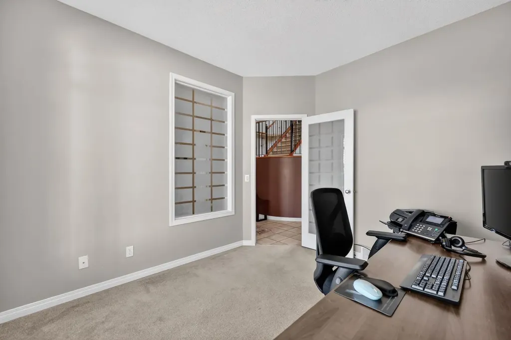 222 West Creek Mews Chestermere AB T1X 1S1