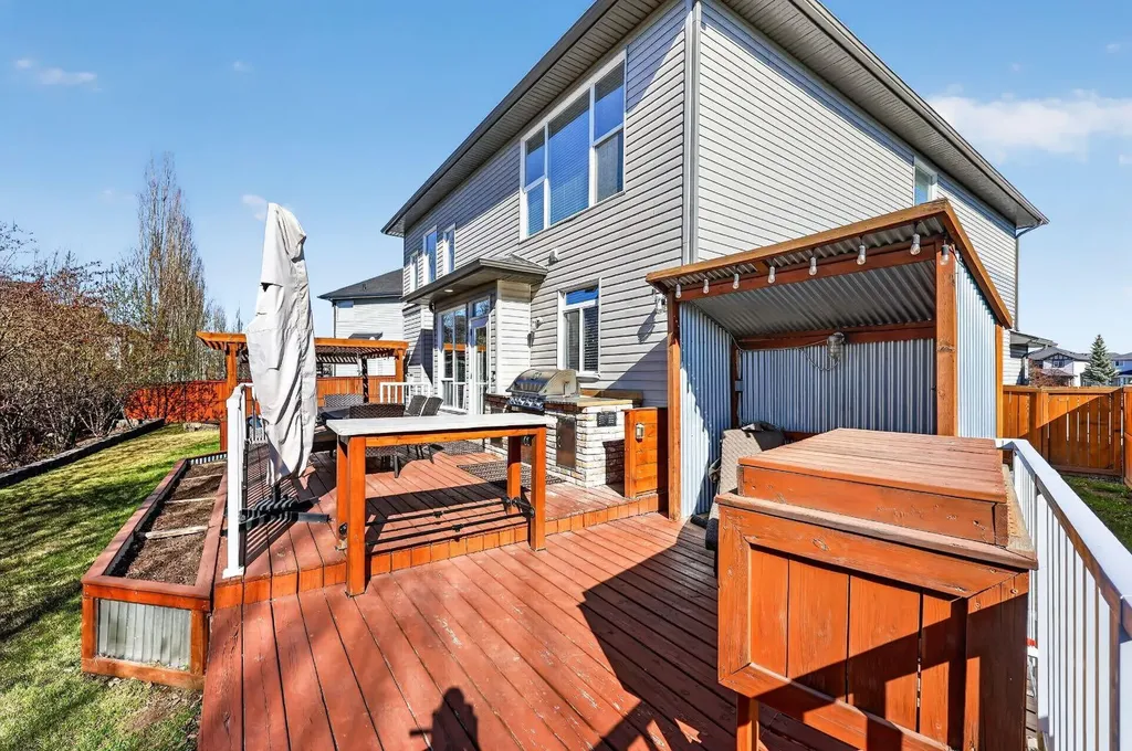 222 West Creek Mews Chestermere AB T1X 1S1