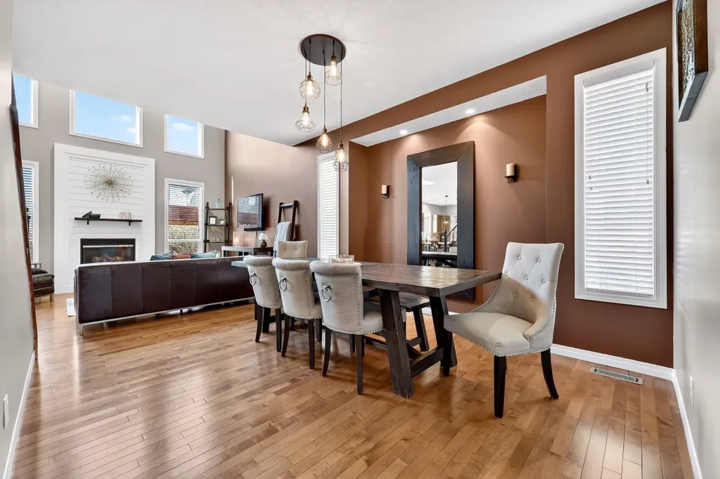 222 West Creek Mews Chestermere AB T1X 1S1