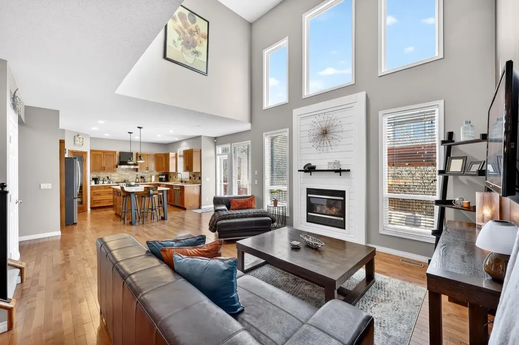 222 West Creek Mews Chestermere AB T1X 1S1