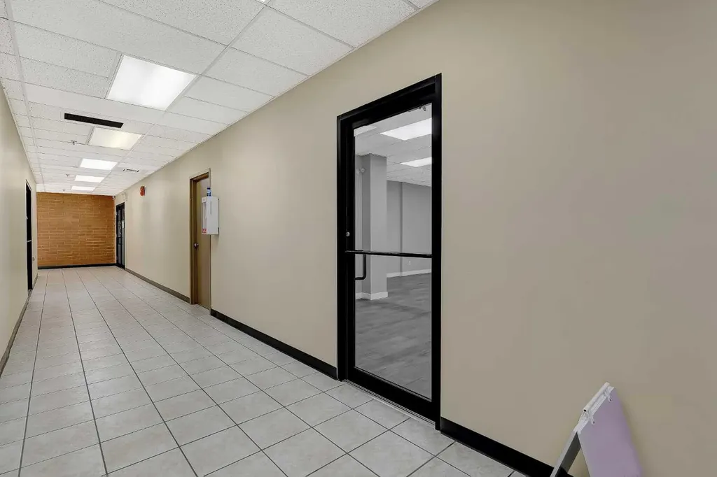 10006 101 Avenue Grande Prairie AB T8V0Y1
