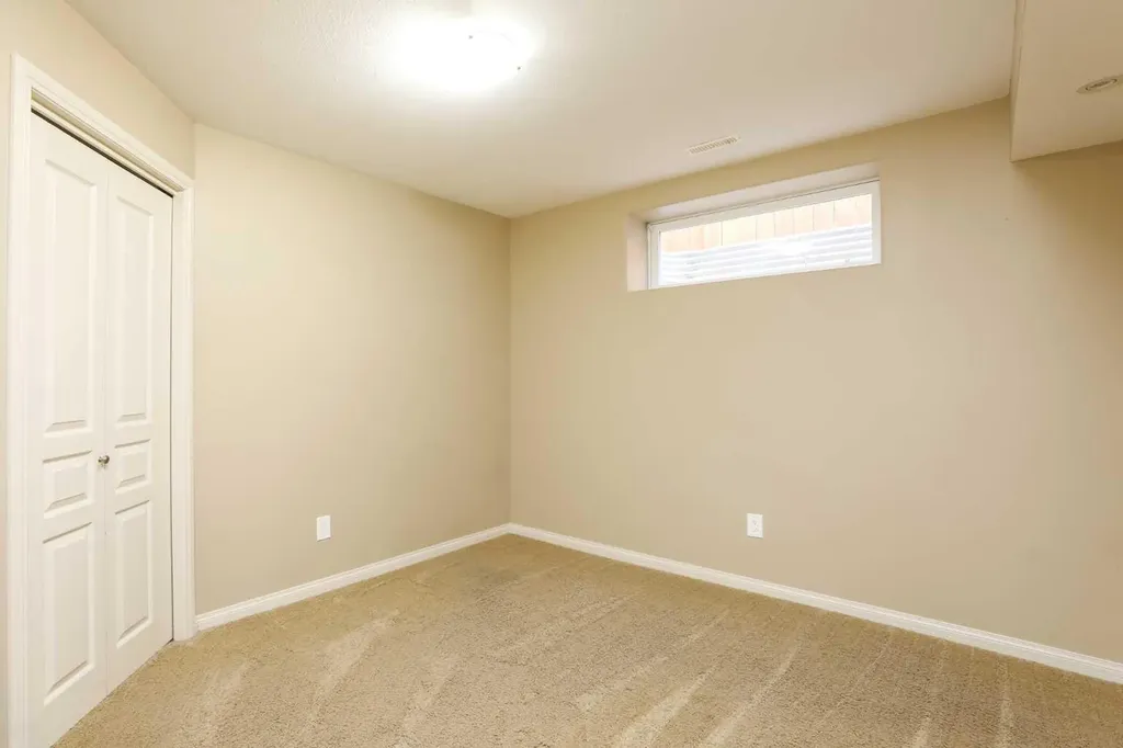 132 Firelight Way W Lethbridge AB T1J 4B2