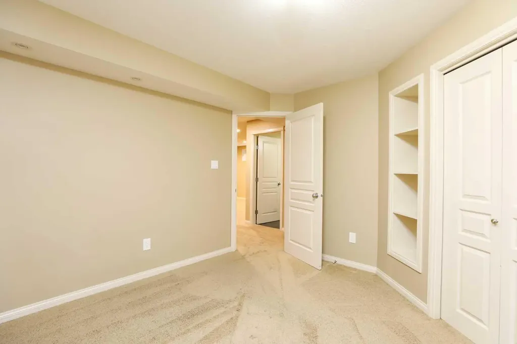132 Firelight Way W Lethbridge AB T1J 4B2