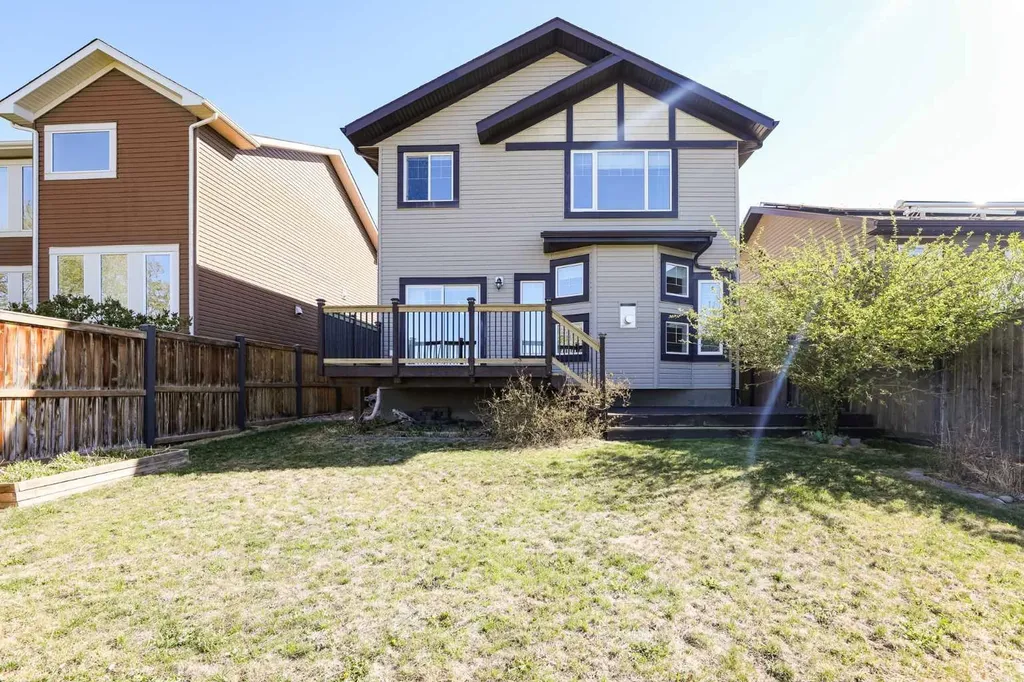 132 Firelight Way W Lethbridge AB T1J 4B2