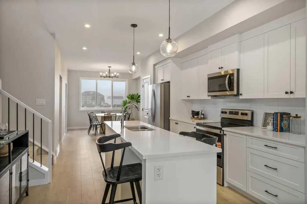 1449 Rangeview Drive SE Calgary AB T3S0P8