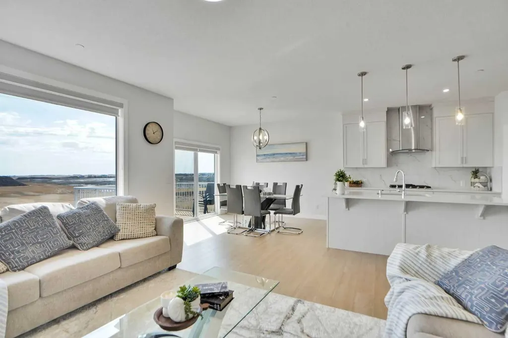 126 Hotchkiss Manor SE Calgary AB T3S 0G1