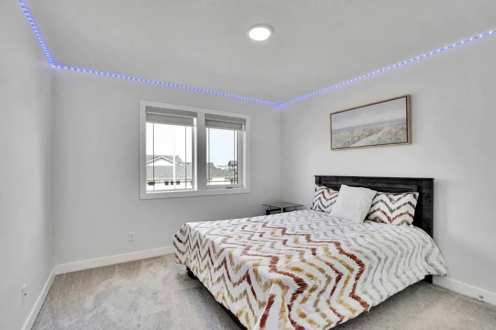 126 Hotchkiss Manor SE Calgary AB T3S 0G1